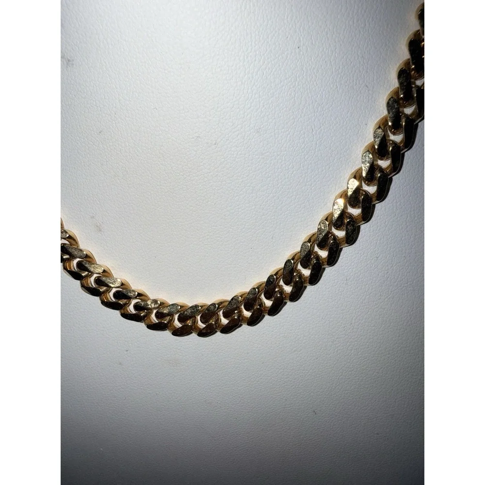 Vtg Monet Gold Tone Flat Cuban Chain Link Necklace Signed 15" - Picture 2 of 5